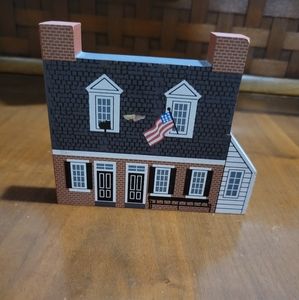 Cat's Meow Barbara Fritchie House 1997 Collector's Club House